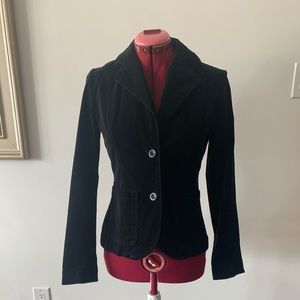 CLASSIC BLACK VELVET BLAZER